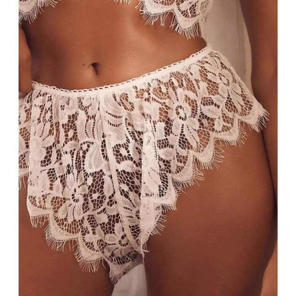 By Anthropologie Ruffle Lace Panty Size XS White Sexy Flirty NWT